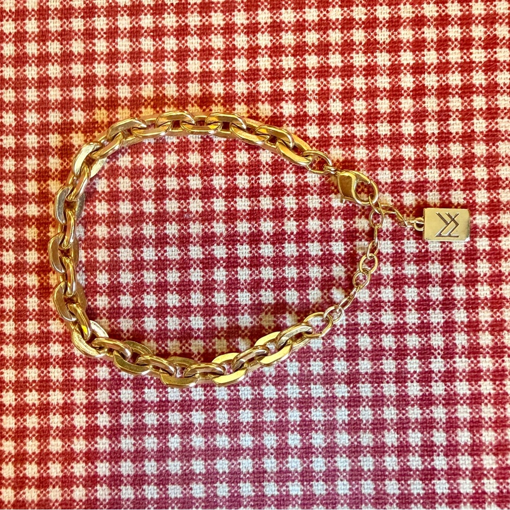 Chunky Gold Chainlink Bracelet